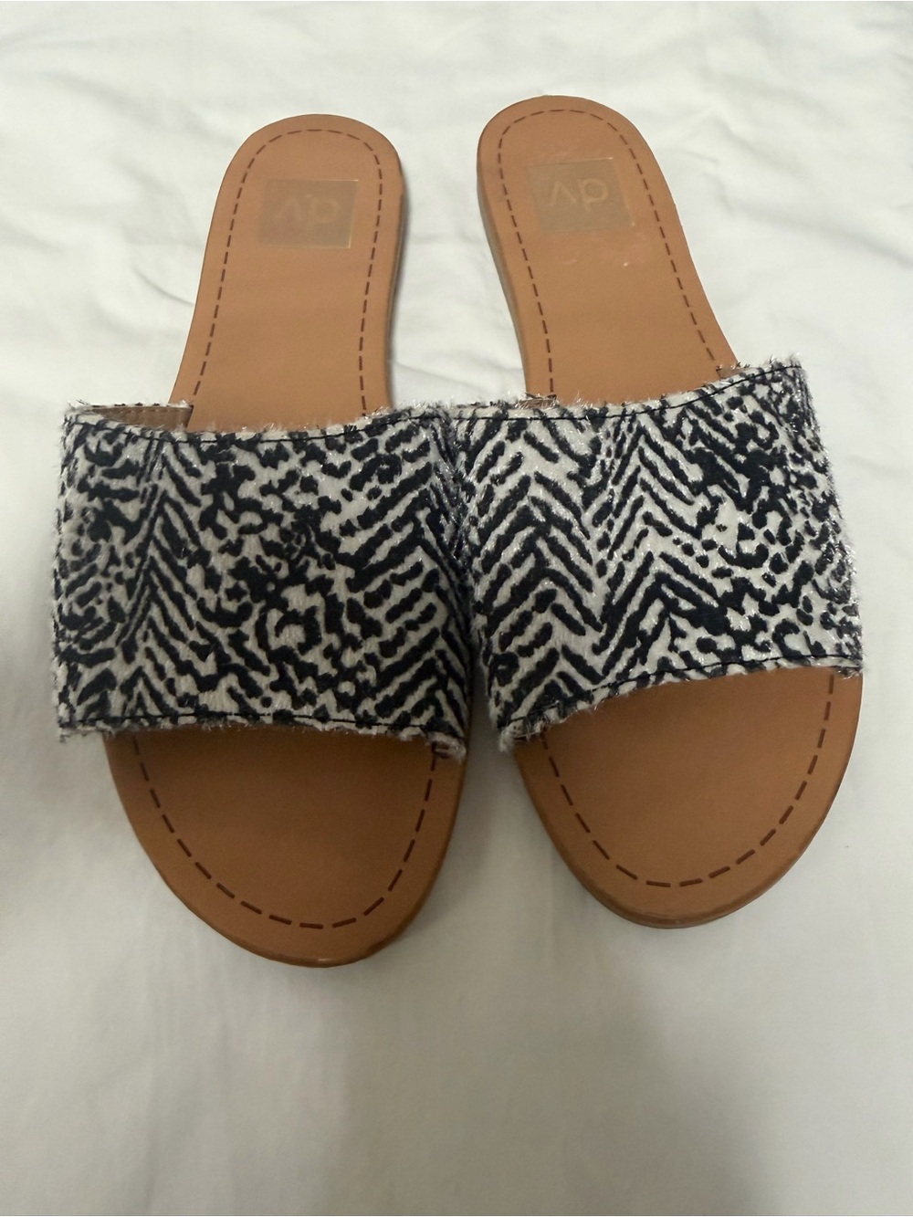 DV by Dolce Vita Animal Print Slide Sandals Size 9